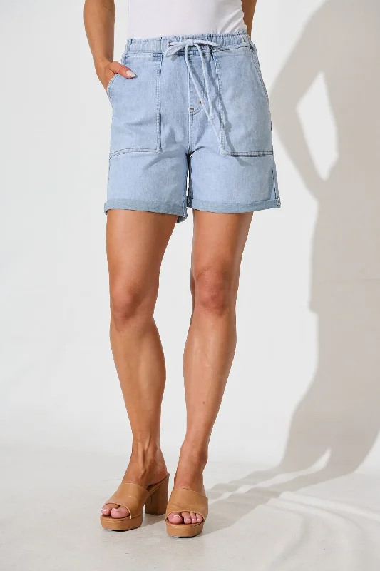 Tavi Short in Light Blue Denim